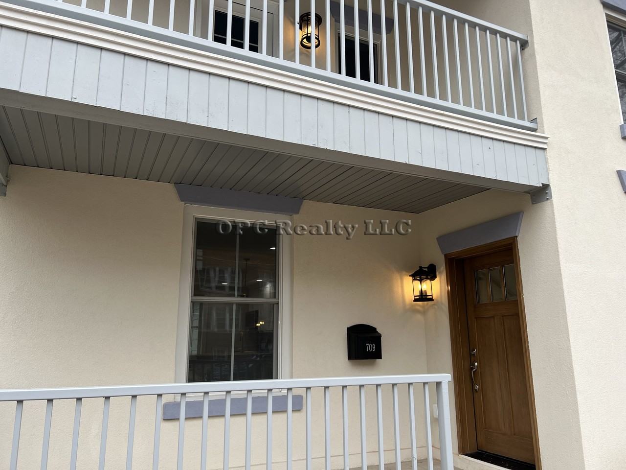 709 Webster St #NA - Photo 3 of 25