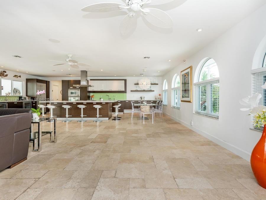 1036 Lugo Ave - Photo 3 of 17