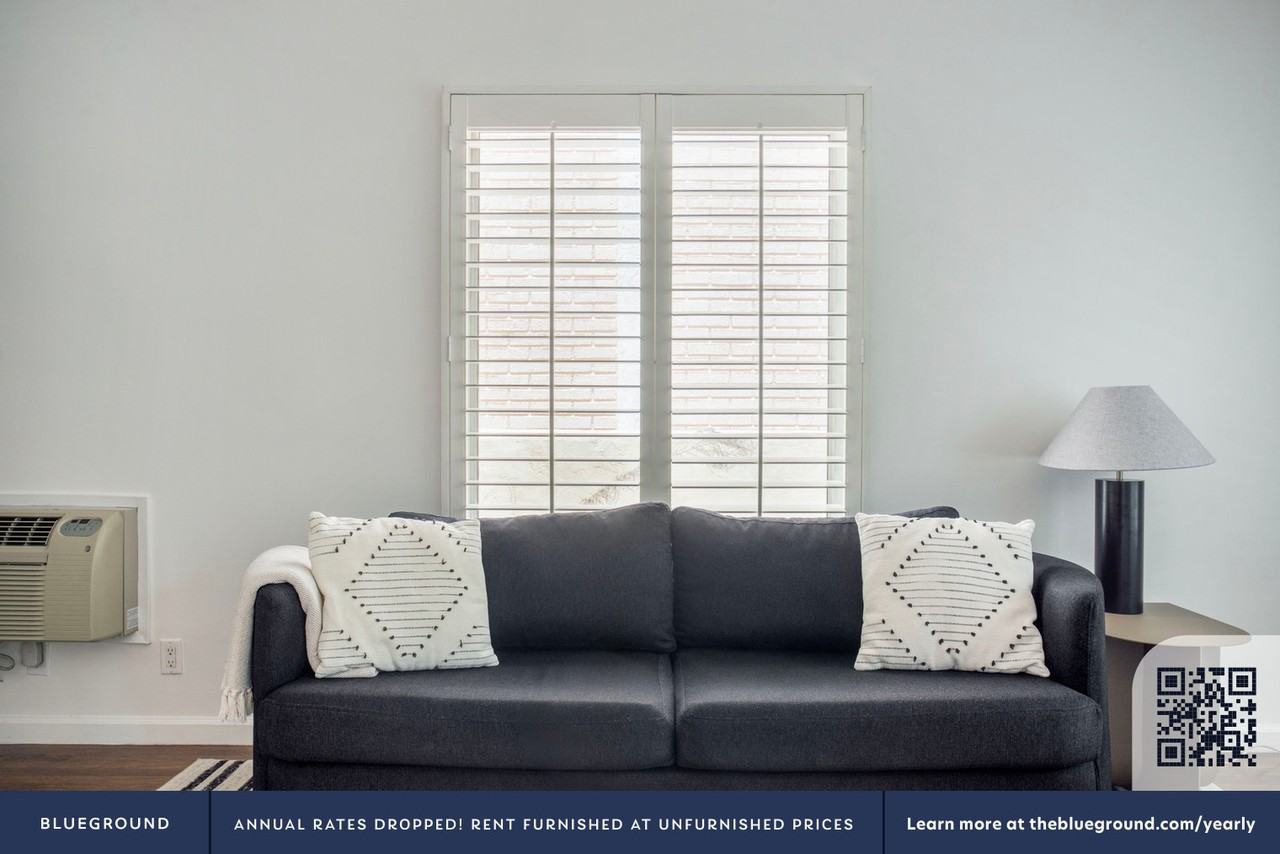 203 N Almont Dr #1218 - Photo 4 of 21