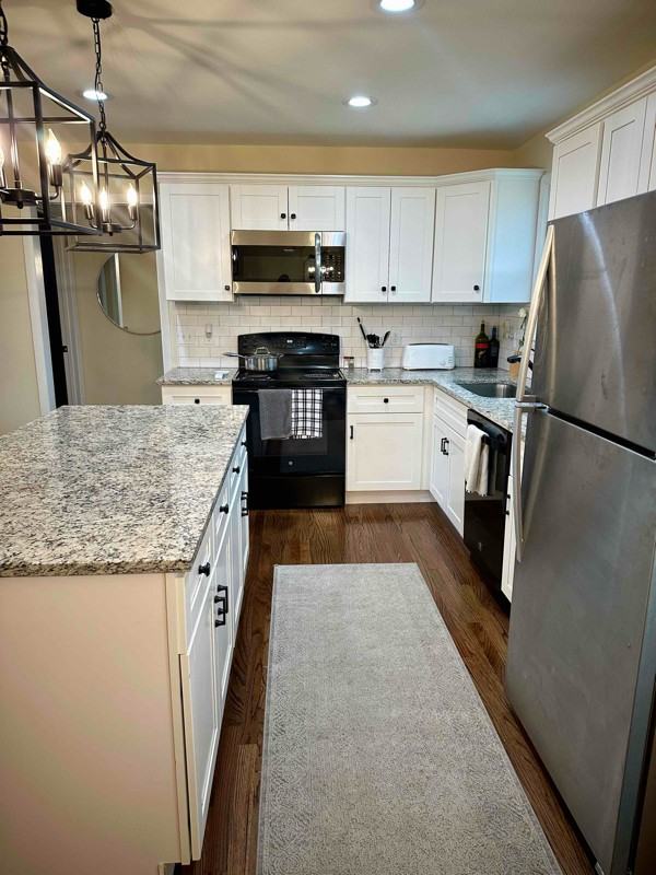 121 Oak Park Dr - Photo 2 of 13