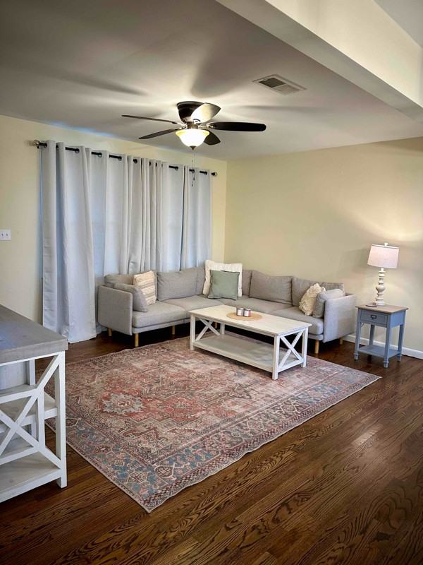 121 Oak Park Dr - Photo 3 of 13