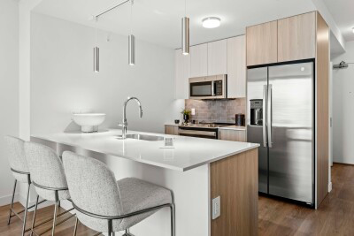 342 N Canal St #1610