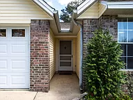 248 Parkwood Cir - Photo 2 of 18