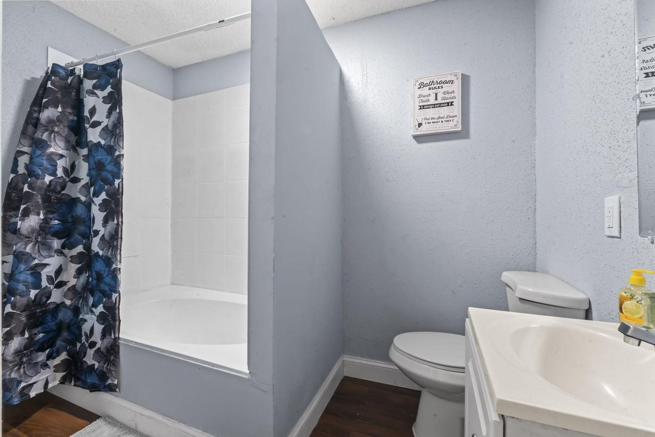 Smith St - Photo 7 of 32