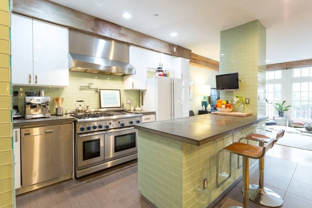 579 Geary St #2 - Photo 6 of 21