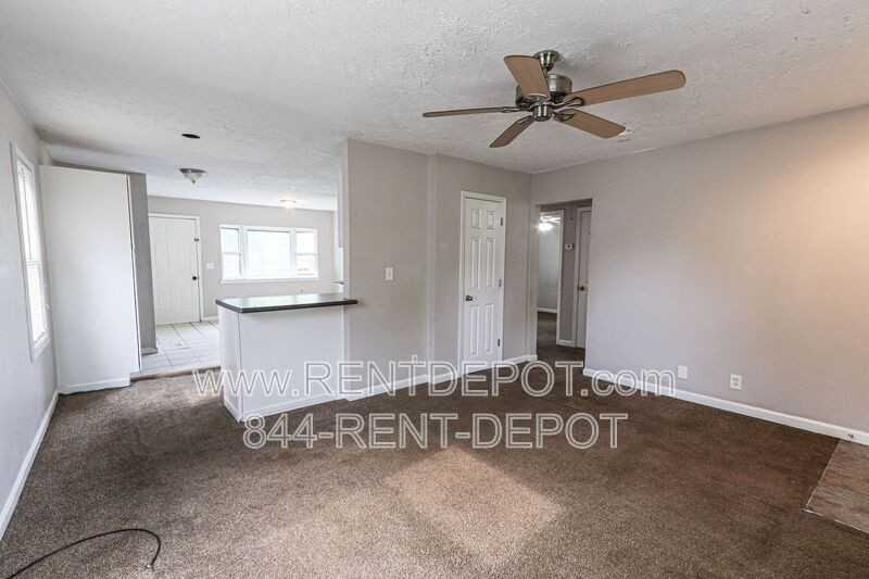 1724 Waggoner Ave - Photo 3 of 9