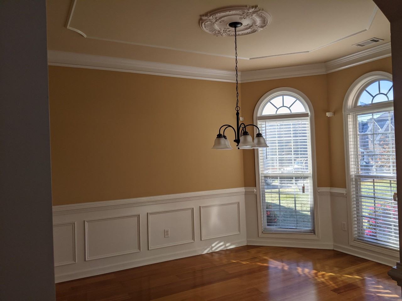 2414 Manal Way - Photo 2 of 15