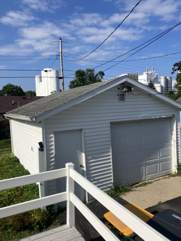 373 Grove St - Photo 2 of 10