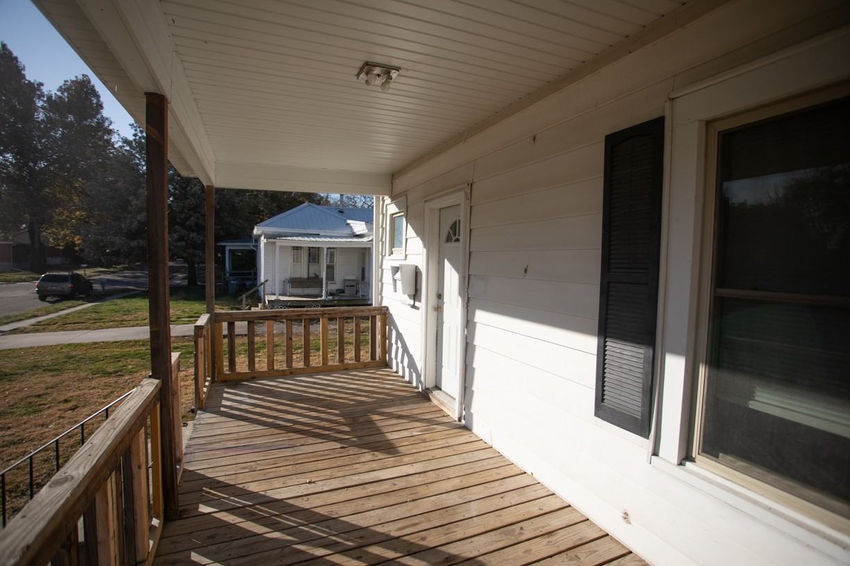 1717 N 32nd St - Photo 2 of 26