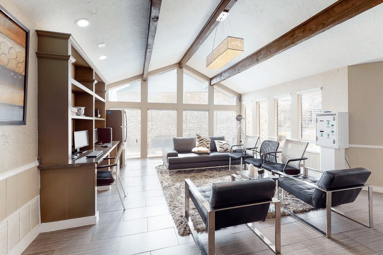 The Vanderbilt Apartments - Photo 6 of 50