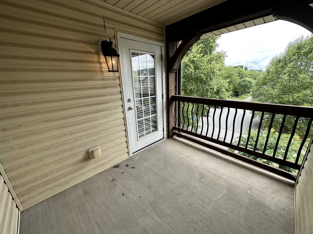 4762 Tatton Park Cir Unit 3b - Photo 3 of 24