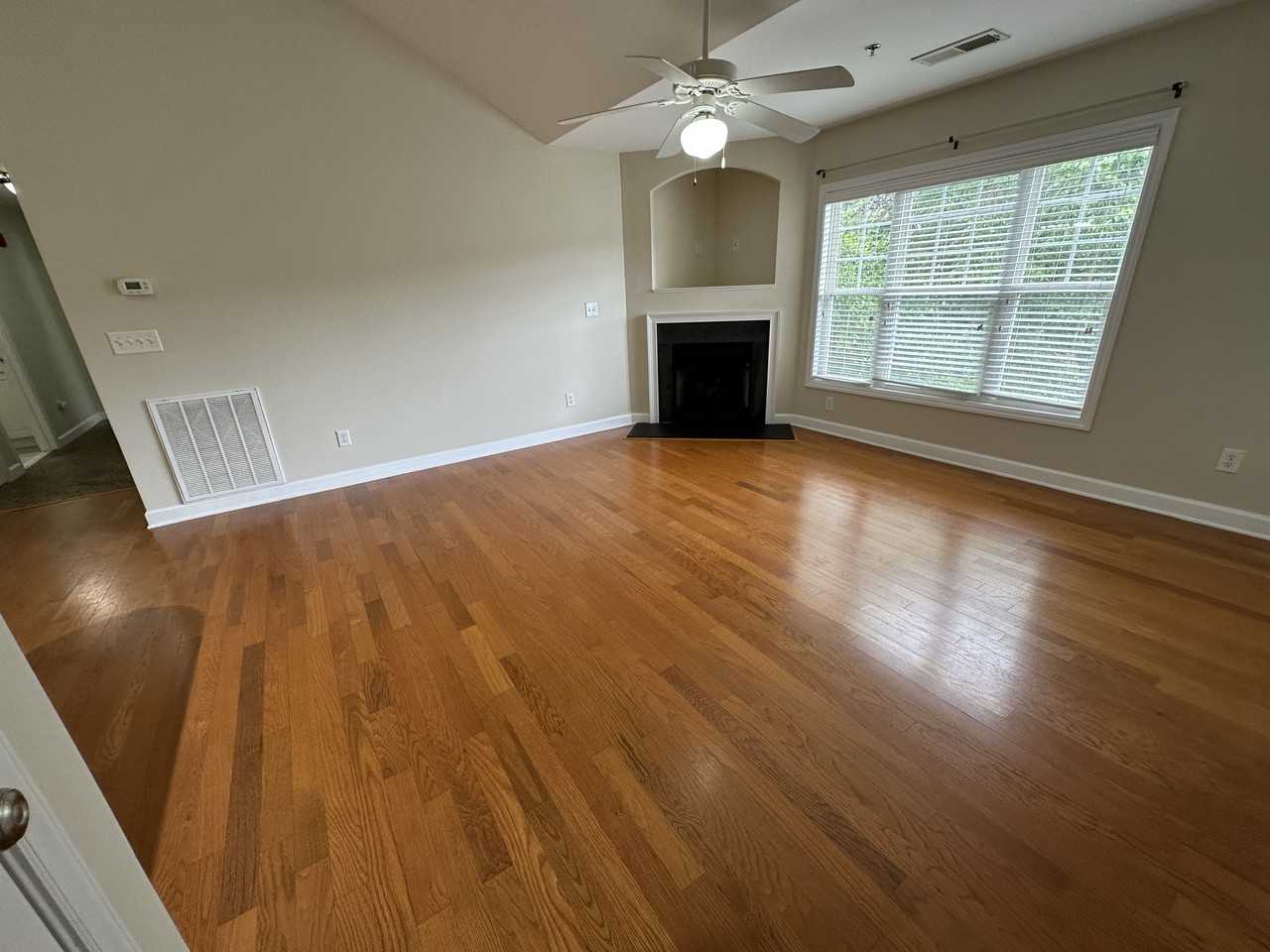 4762 Tatton Park Cir Unit 3b - Photo 6 of 24