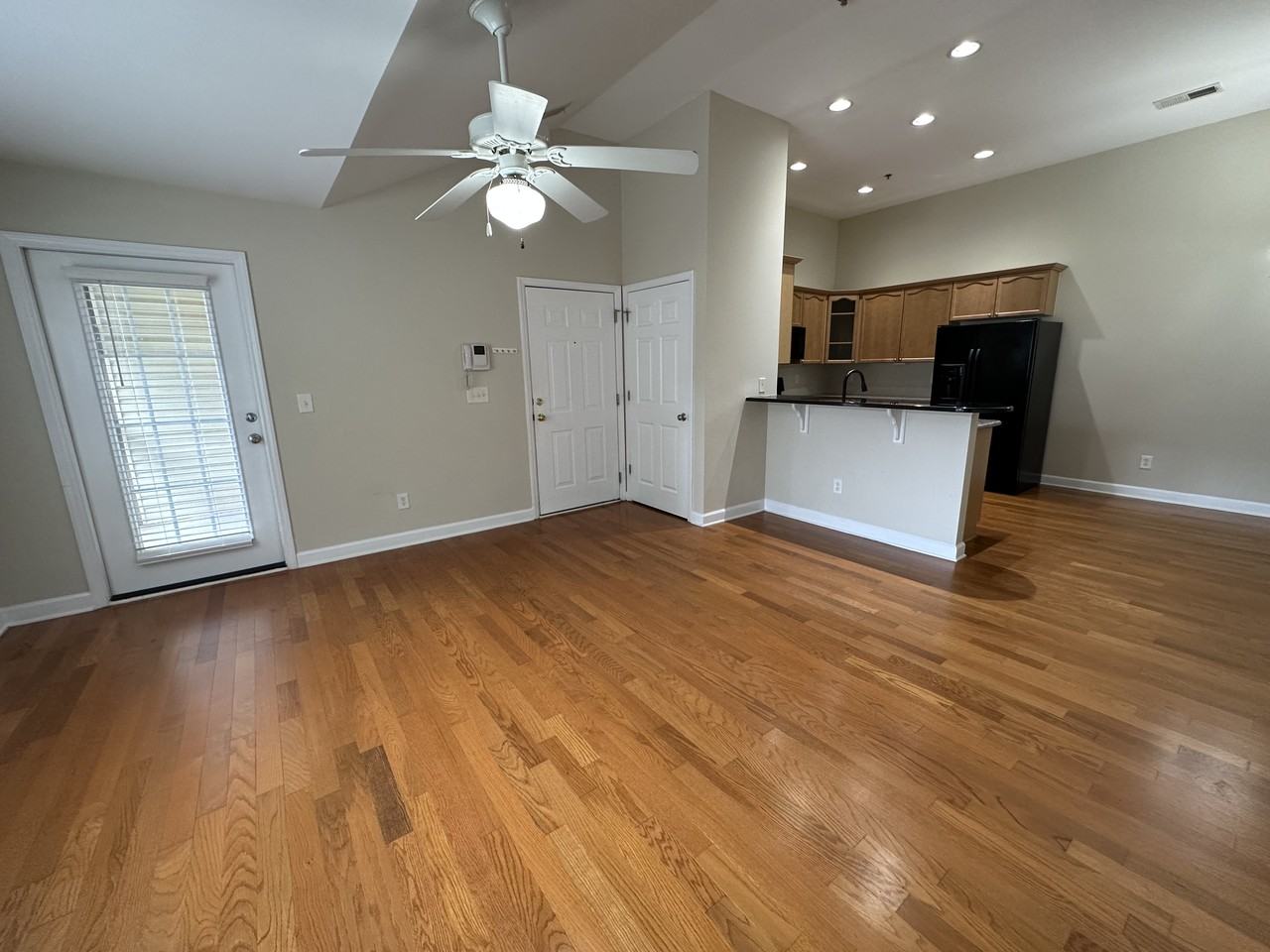 4762 Tatton Park Cir Unit 3b - Photo 7 of 24