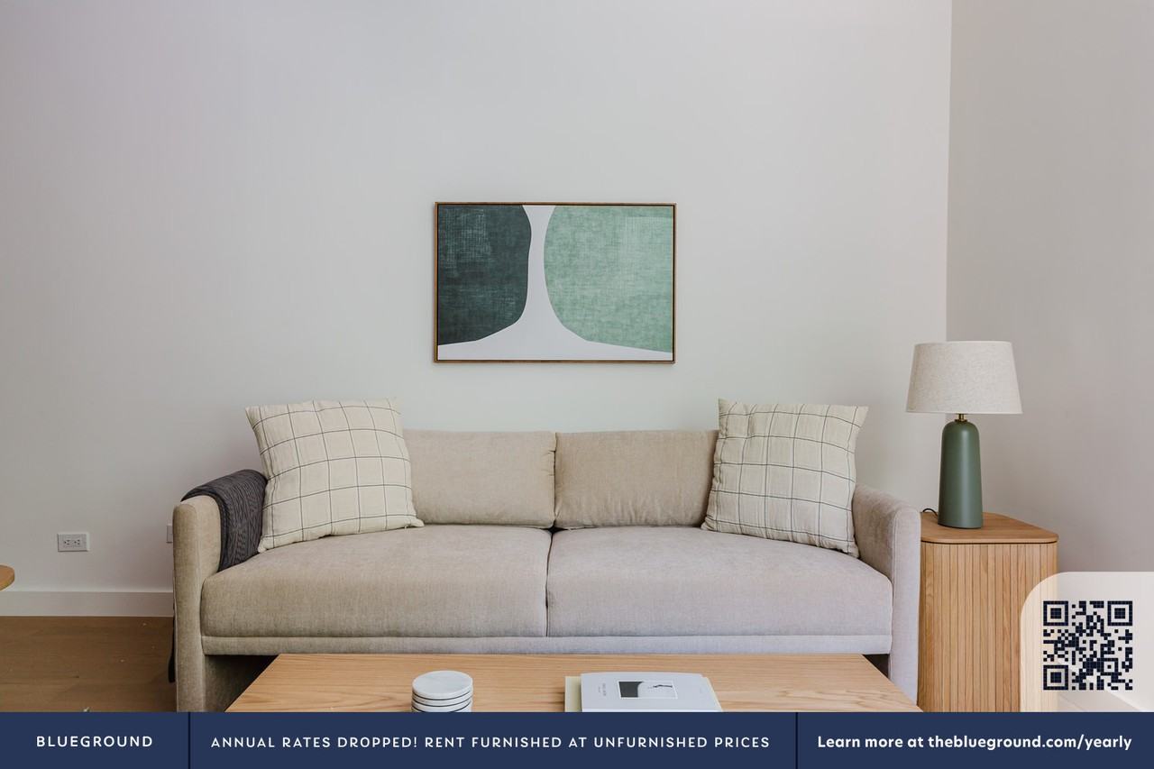 231 East 76th Street - Photo 4 of 40