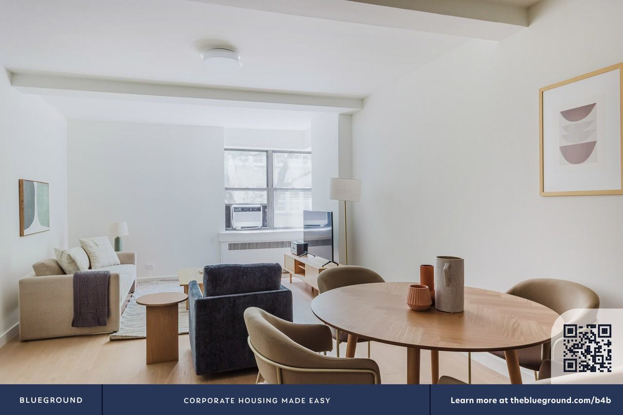 231 East 76th Street - Photo 6 of 40