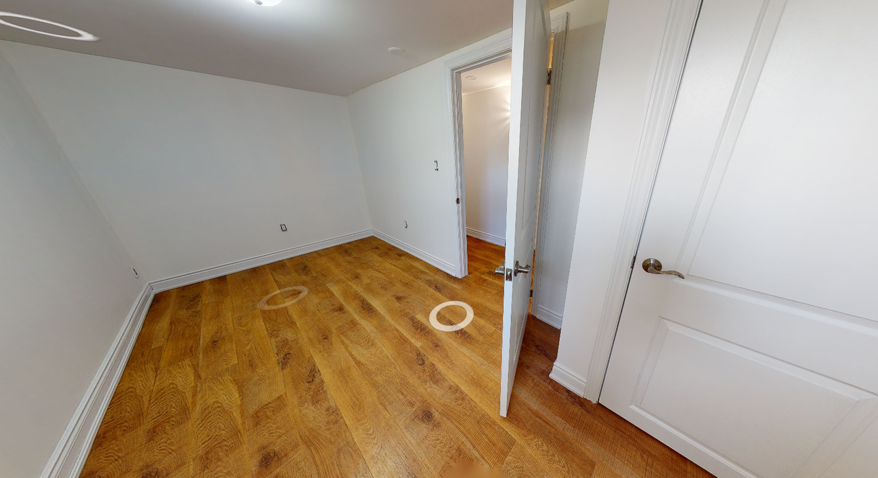 47 Cundles Road East - Photo 7 of 8