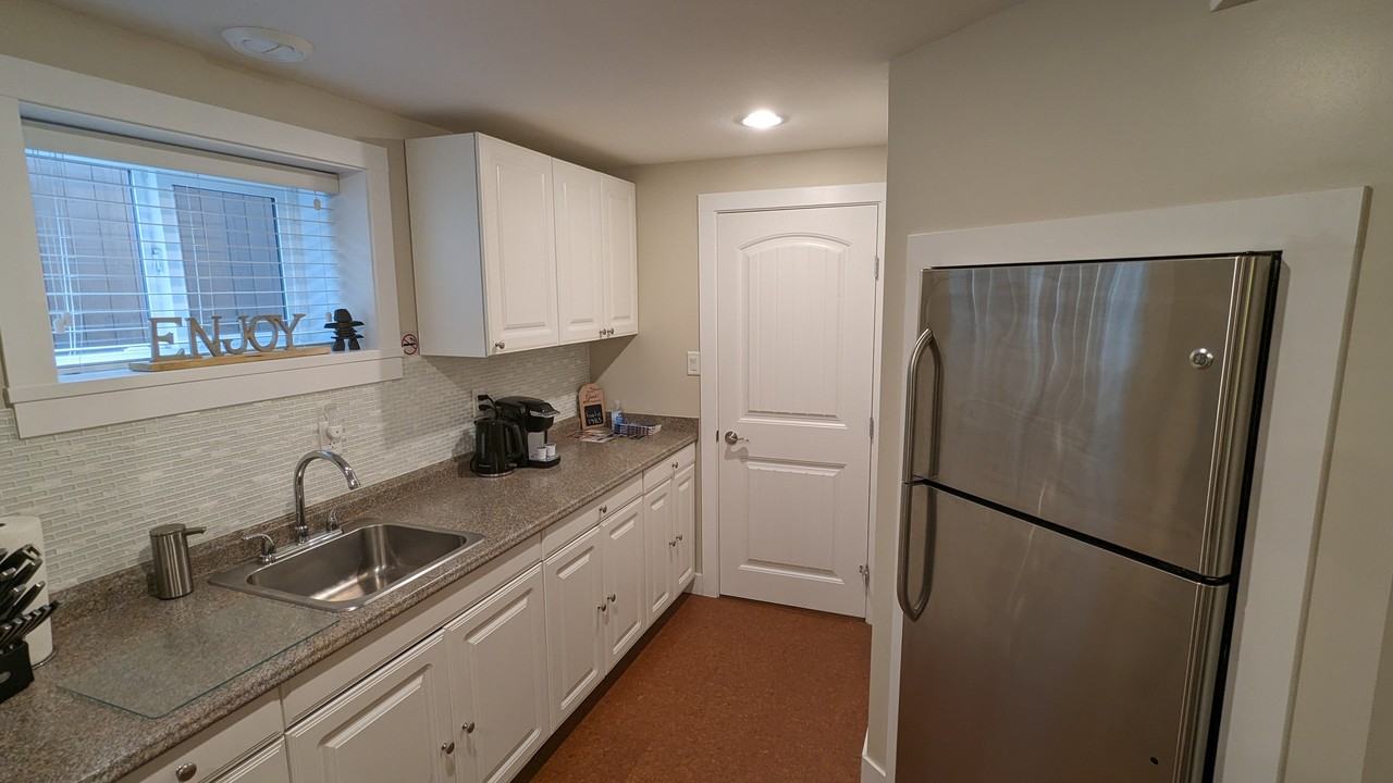 1945 Carruthers Street - Photo 3 of 13