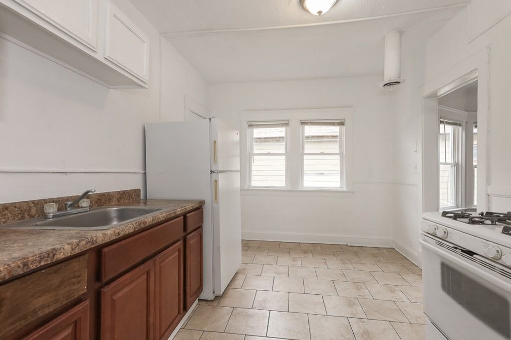 Three Family Home - Photo 4 of 13