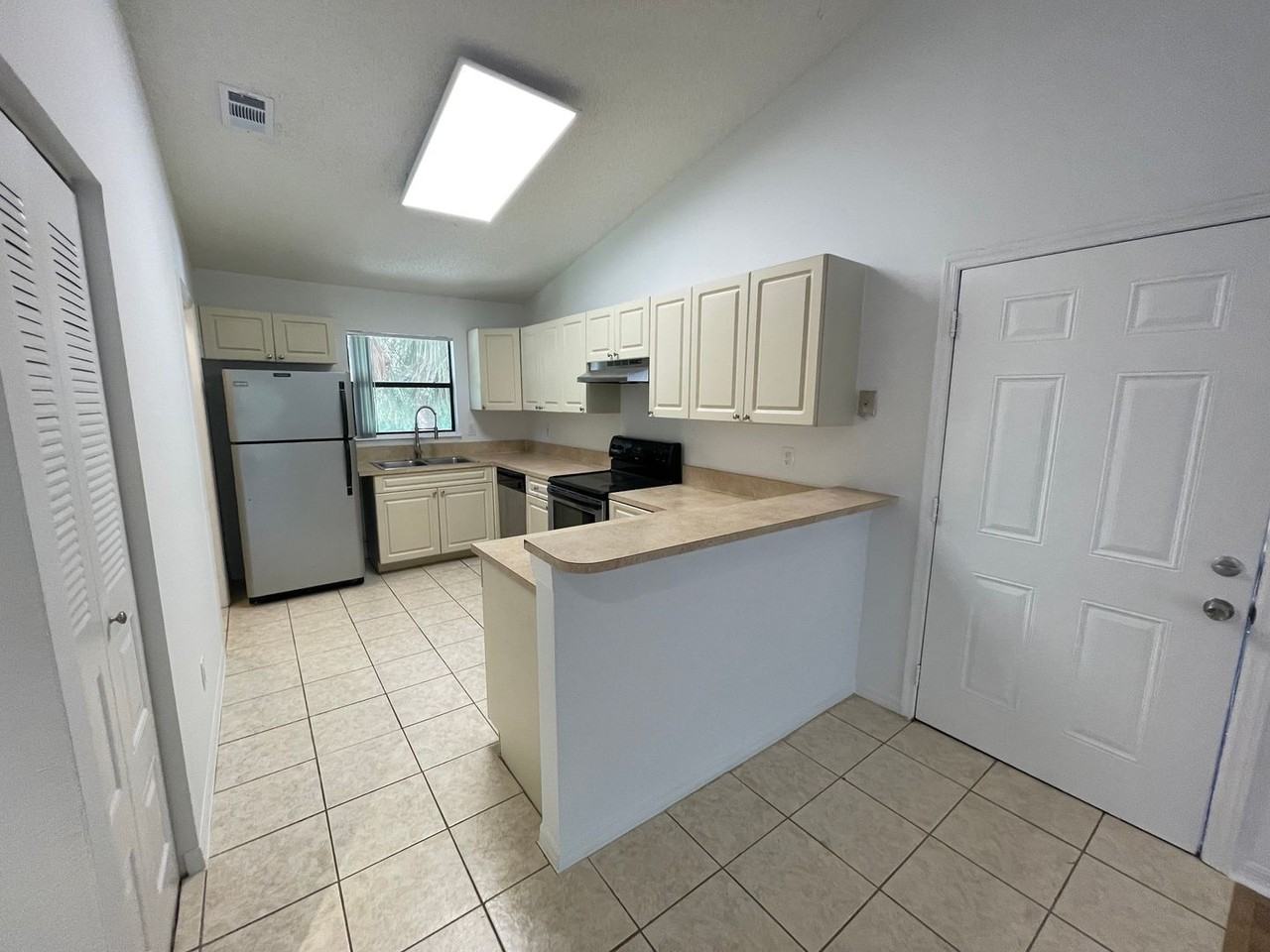 2178 Arbour Walk Cir #2324 - Photo 6 of 16