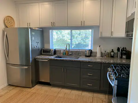 869 Lincoln Ave #202 - Photo 4 of 11