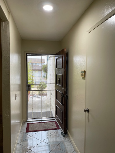 5 Tiverton Dr - Photo 2 of 10