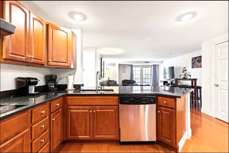 1 E Grand Ave #201 - Photo 2 of 20