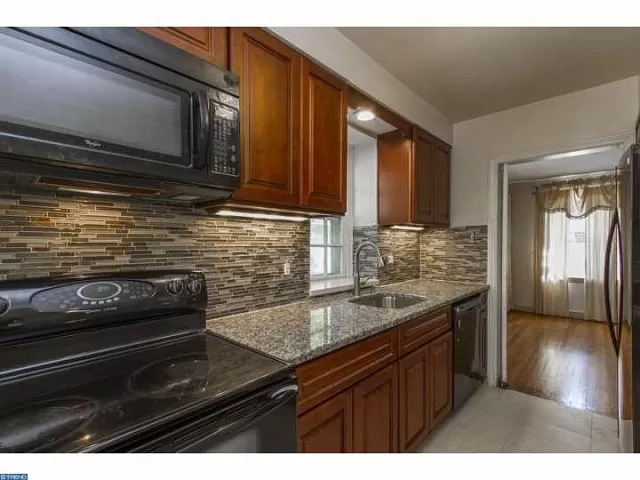 303 Meeting House Ln - Photo 2 of 20