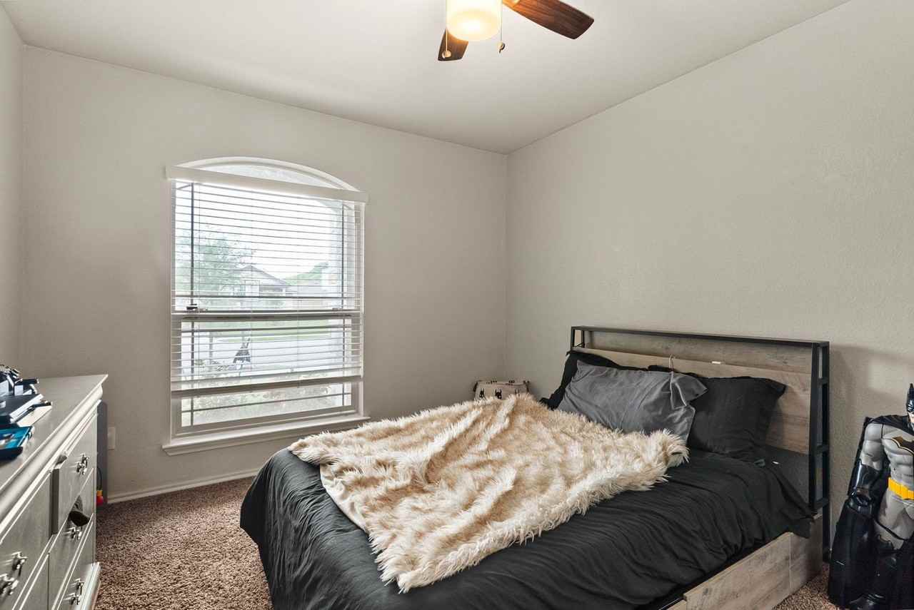 310 Saddleback Trl - Photo 7 of 16