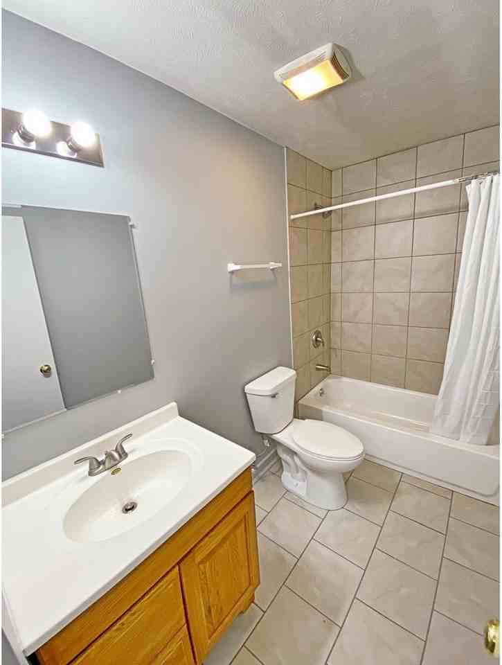 Redman Avenue 4602 - 4608 - Photo 6 of 22