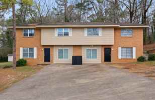 featured image of 7167 Holland Ln