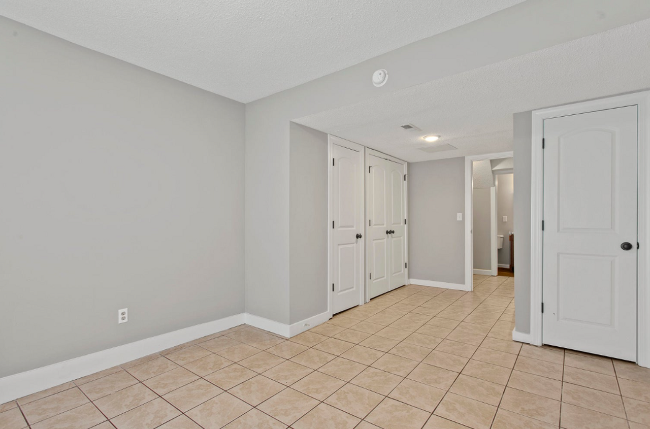 7167 Holland Ln - Photo 4 of 10