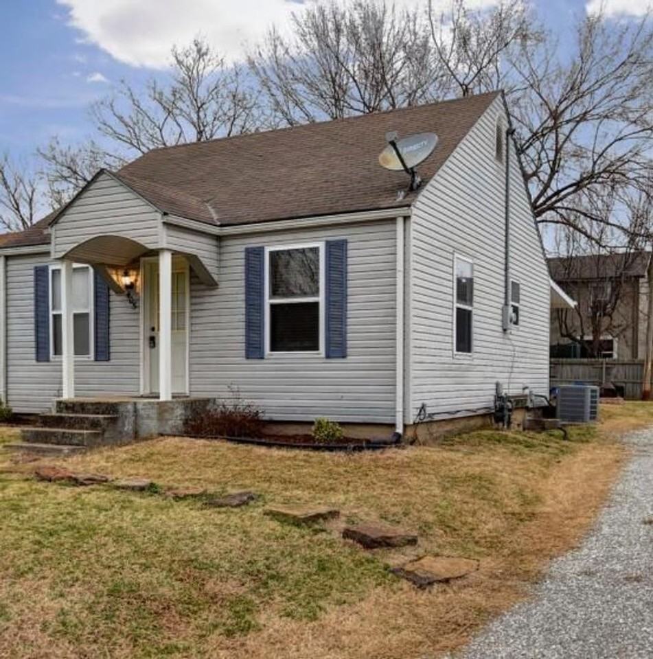 405 E Mount Vernon St - Photo 3 of 15