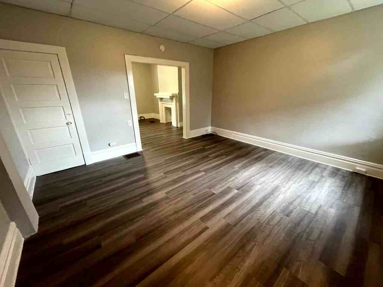 7332 Woodlawn Ave - Photo 6 of 26