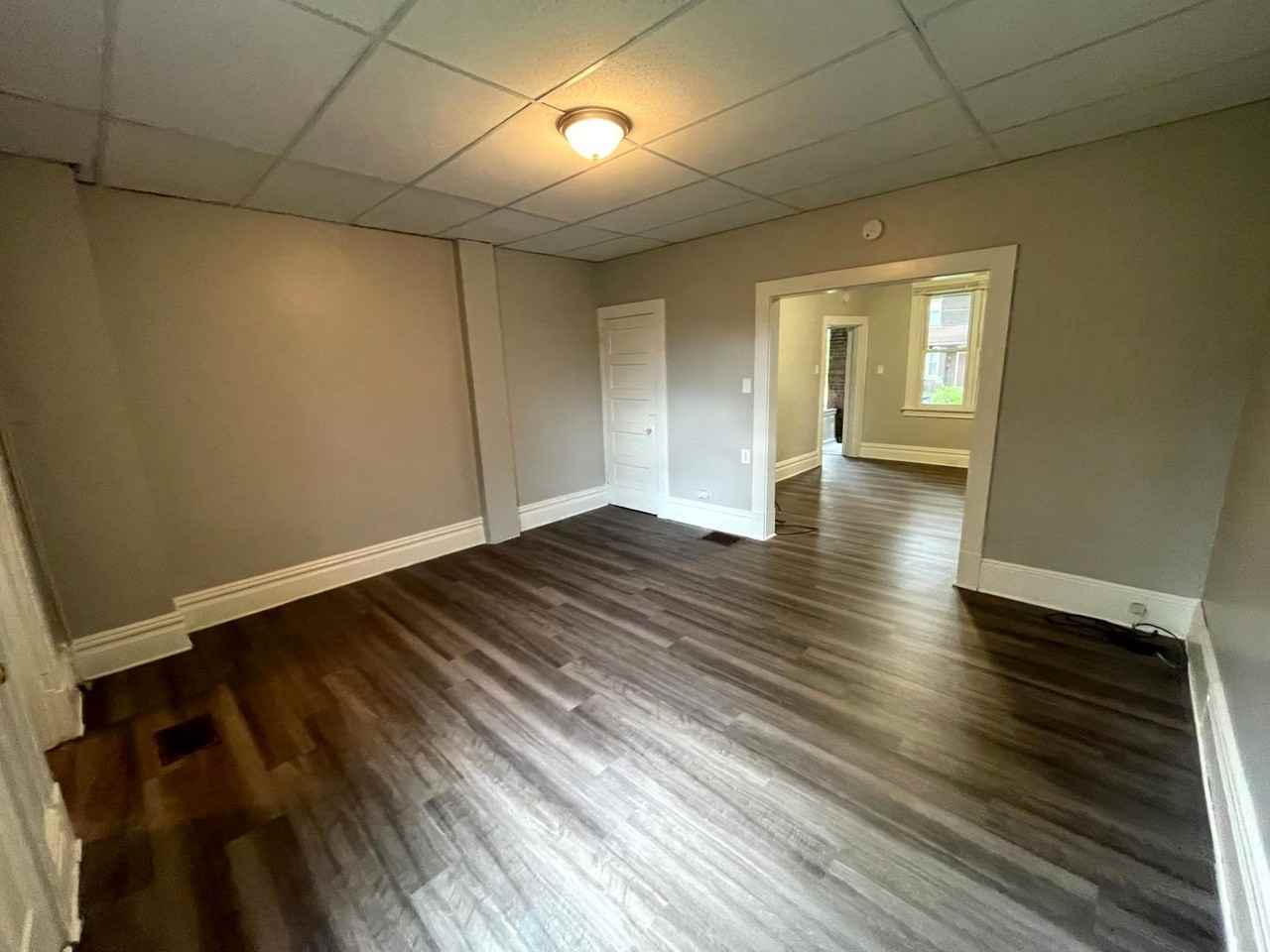 7332 Woodlawn Ave - Photo 7 of 26