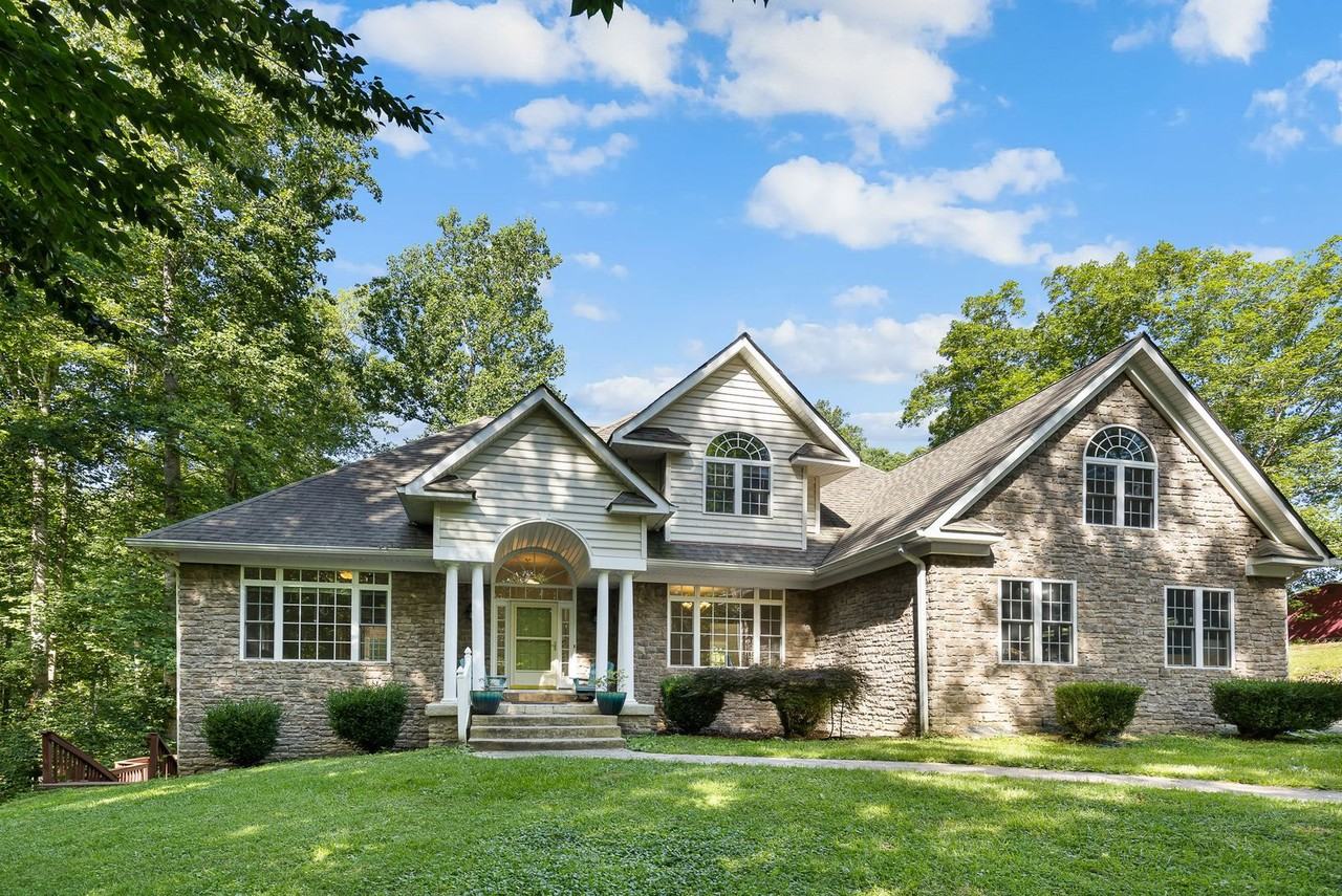 17 Old Banks Dr - Photo 4 of 47