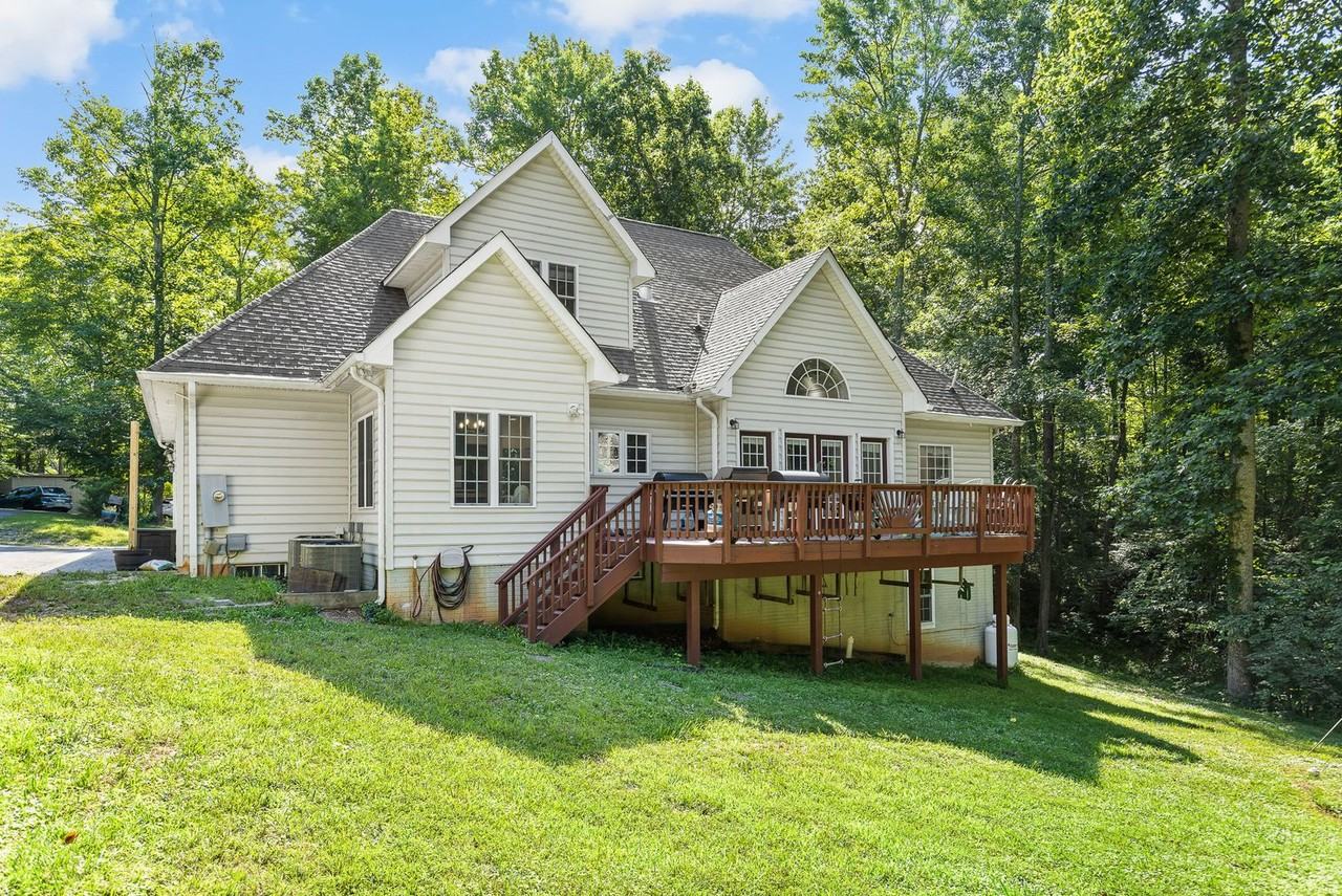 17 Old Banks Dr - Photo 6 of 47