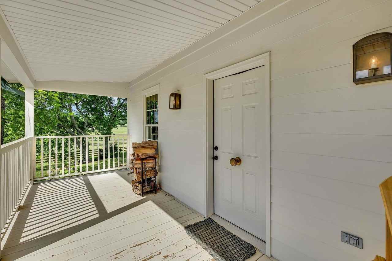 3190 Carl Rd - Photo 4 of 43