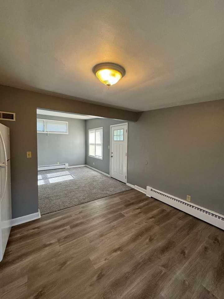 1422 1/2 W Waldo Ave - Photo 3 of 7