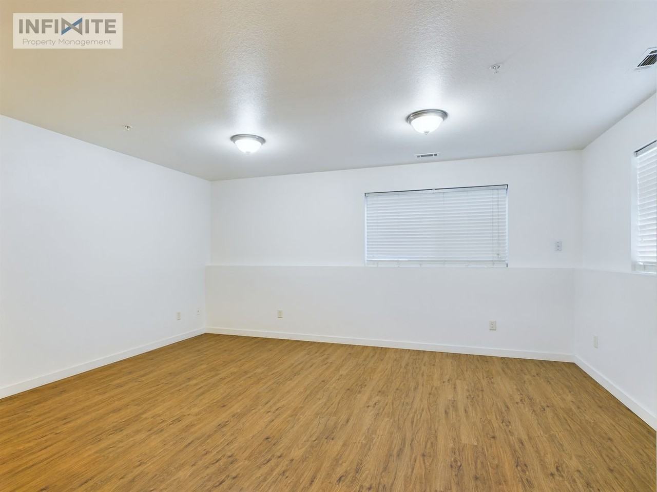 22 Crater Ridge Ln - Photo 3 of 9