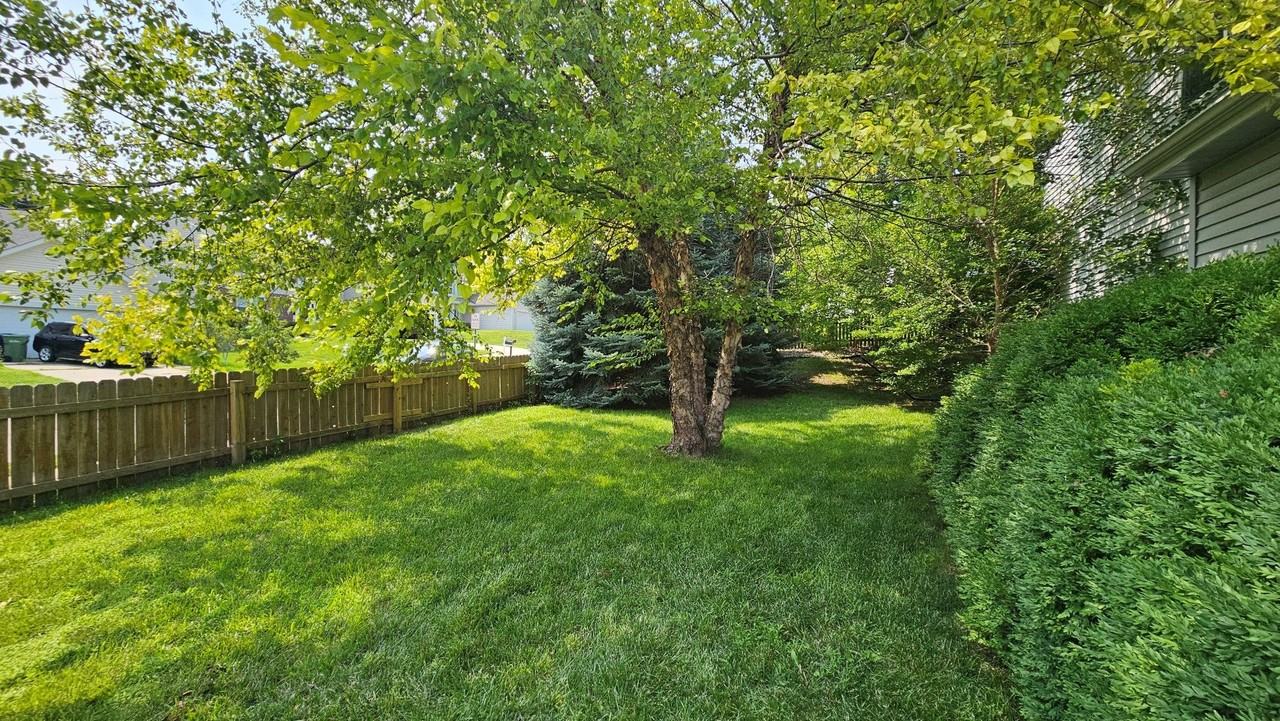 2930 Blackhawk Dr - Photo 3 of 27