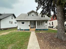 featured image of 604 4th St Ne