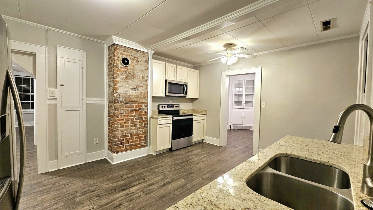 1500 Laurel St #NA - Photo 5 of 8