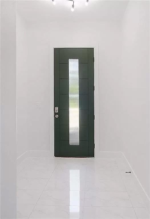 137 Lakeside Dr #NA - Photo 2 of 22