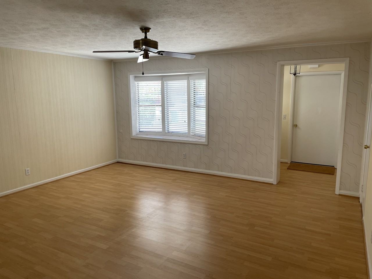 1810 1st St #NA - Photo 2 of 10