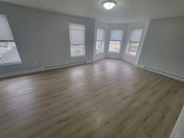 featured image of 600 King St #4