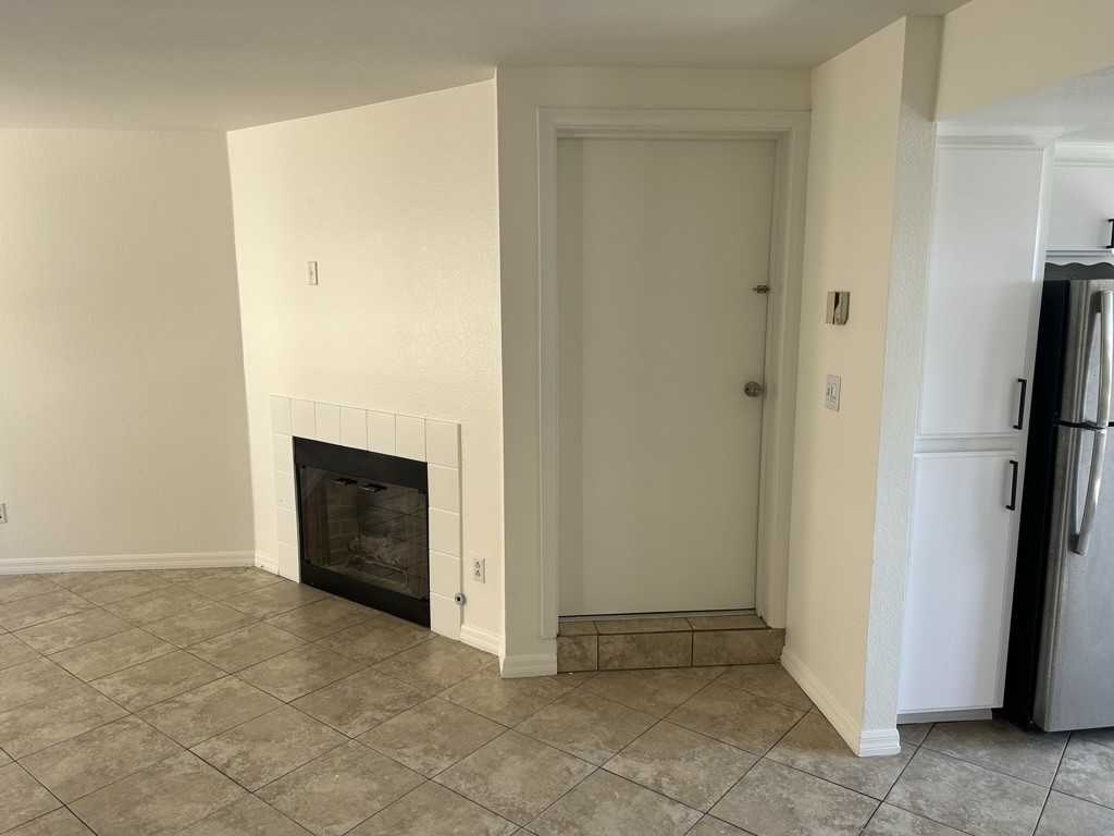 575 E St #3 - Photo 7 of 11