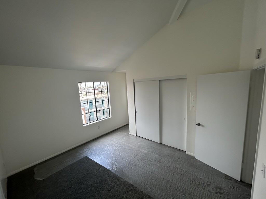 575 E St #3 - Photo 4 of 11