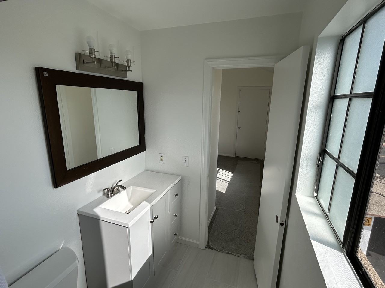 575 E St #3 - Photo 5 of 11
