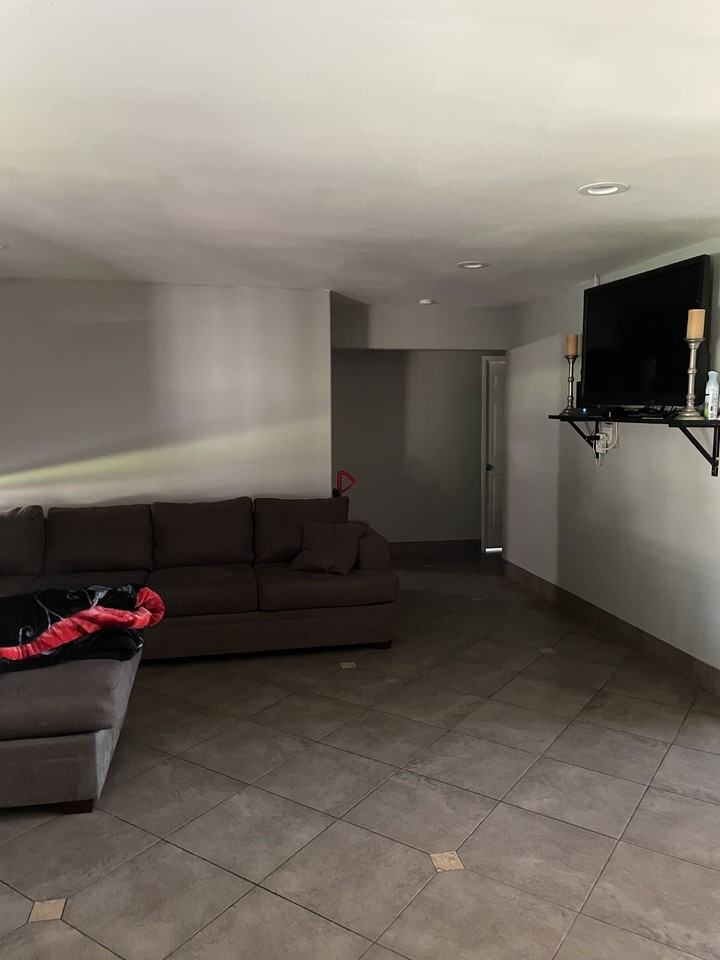 1209 S Townsend St #NA - Photo 3 of 7