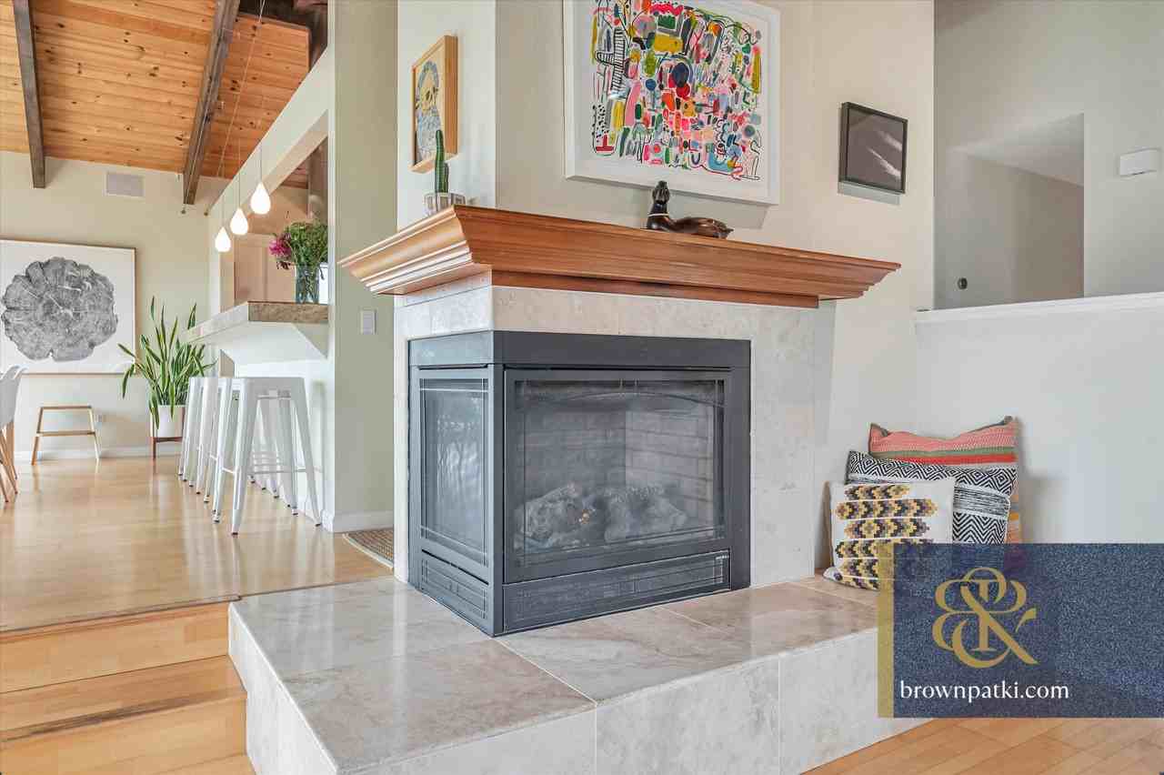 582 Sierra St - Photo 3 of 24